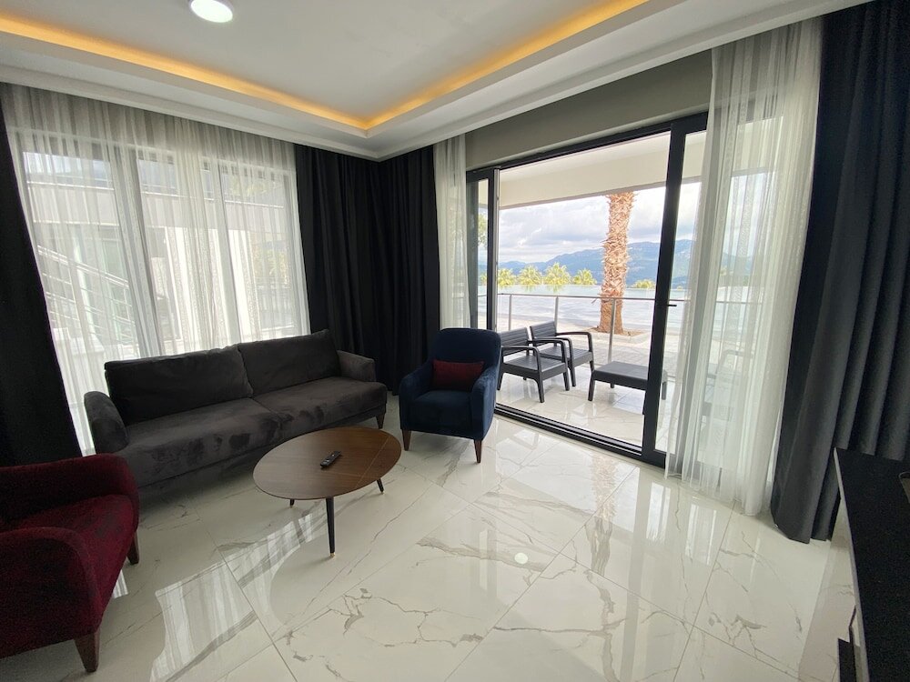 Suite Standard 1 camera da letto con balcone e con vista sulle montagne Olympos Health Resort