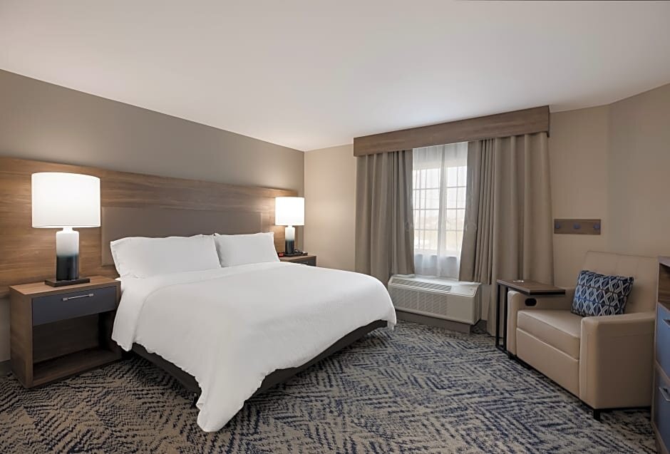 Номер Standard Candlewood Suites Lafayette - River Ranch, an IHG Hotel