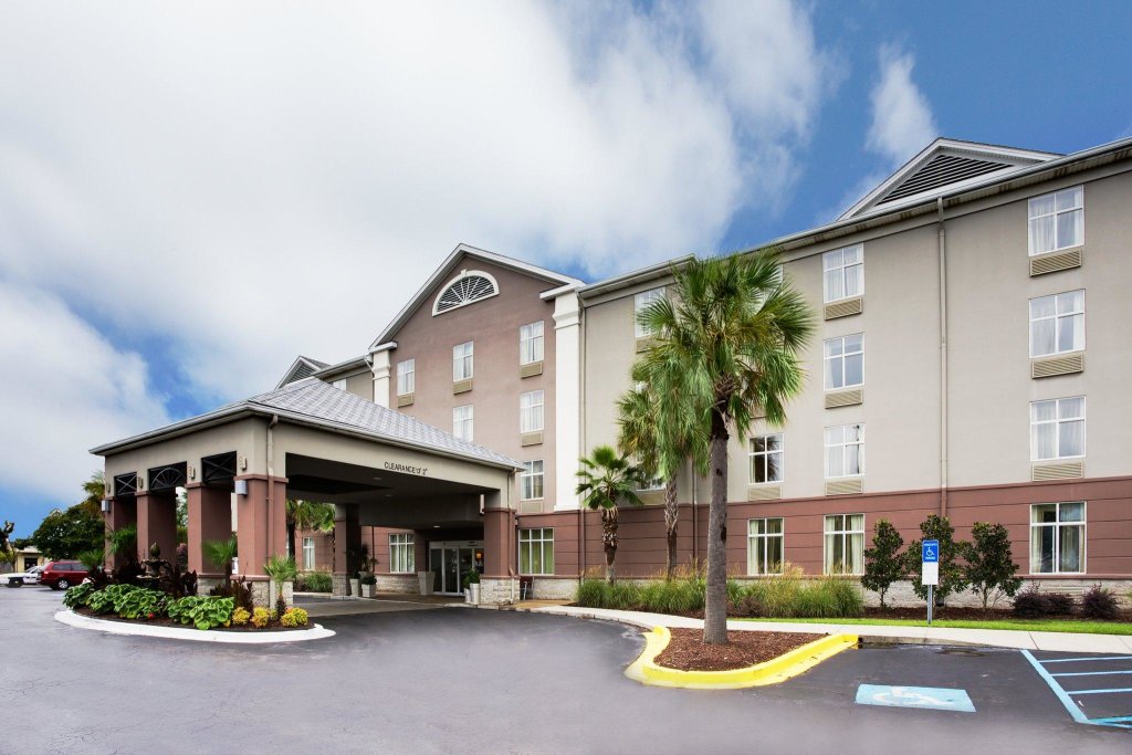 Другое Holiday Inn Express & Suites Charleston-Ashley Phosphate, an IHG Hotel