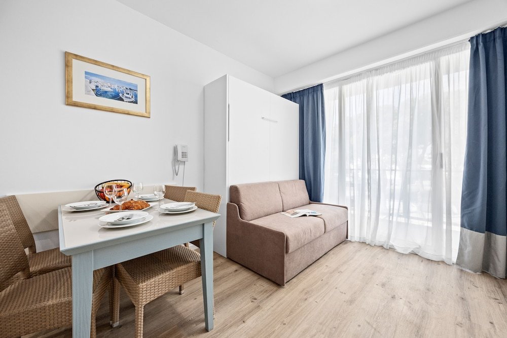 1 Bedroom Family Apartment with balcony Resort del Mar