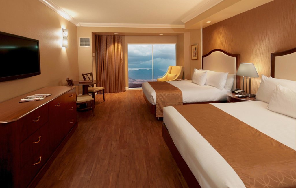 Premium Quadruple room South Point Hotel Casino-Spa