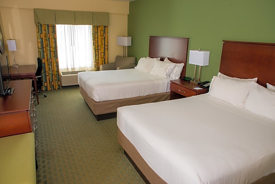 Двухместный номер Standard Holiday Inn Express Hotel & Suites Cocoa, an IHG Hotel