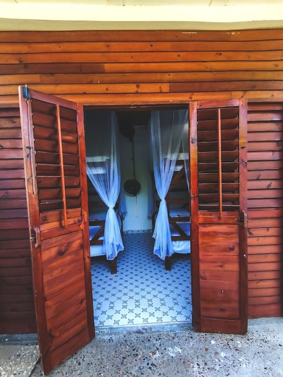 Cama en dormitorio compartido Media Luna Hostel Baru