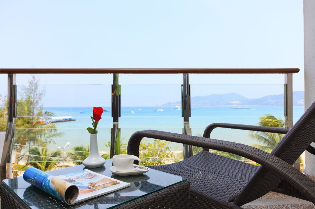 Bliss south. HOMM Bliss South Beach Patong. HOMM Bliss South Beach Patong 4*. Коммерческая недвижимость Пхукет. Метади отель Пхукет.