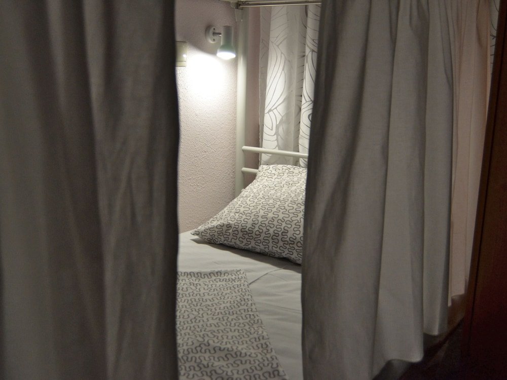 Кровать в общем номере (женский номер) Хостел «Кремлевские огни»