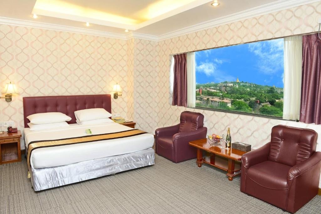 Deluxe Double room Hotel Grand United - Ahlone Branch