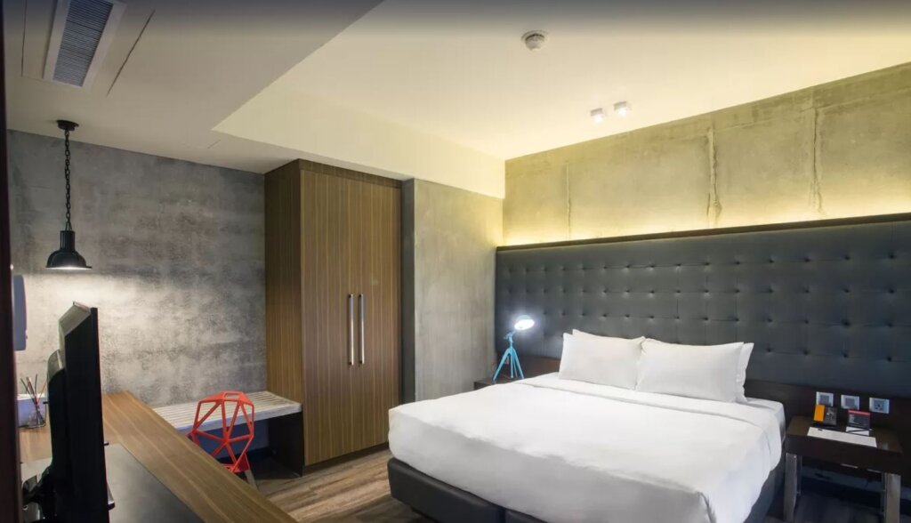 Suite The B Hotel Quezon City