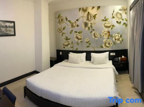 Люкс A25 Hotel - 122 Lê Lai