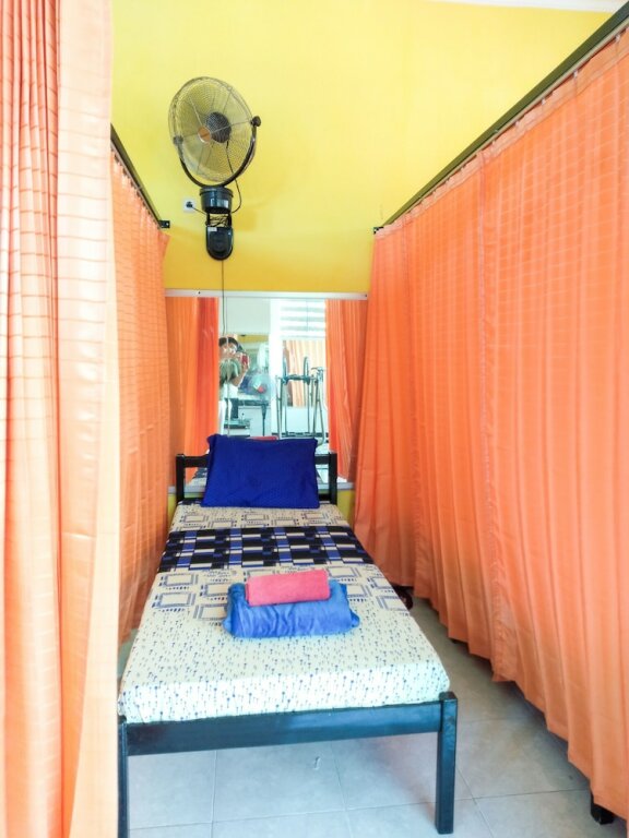 Кровать в общем номере Colorbox Bromo Backpacker