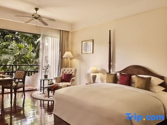Номер Luxury Sofitel Angkor Phokeethra Golf & Spa Resort