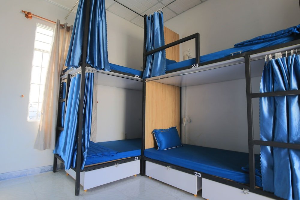 Кровать в общем номере (женский номер) First Hostel Nha Trang