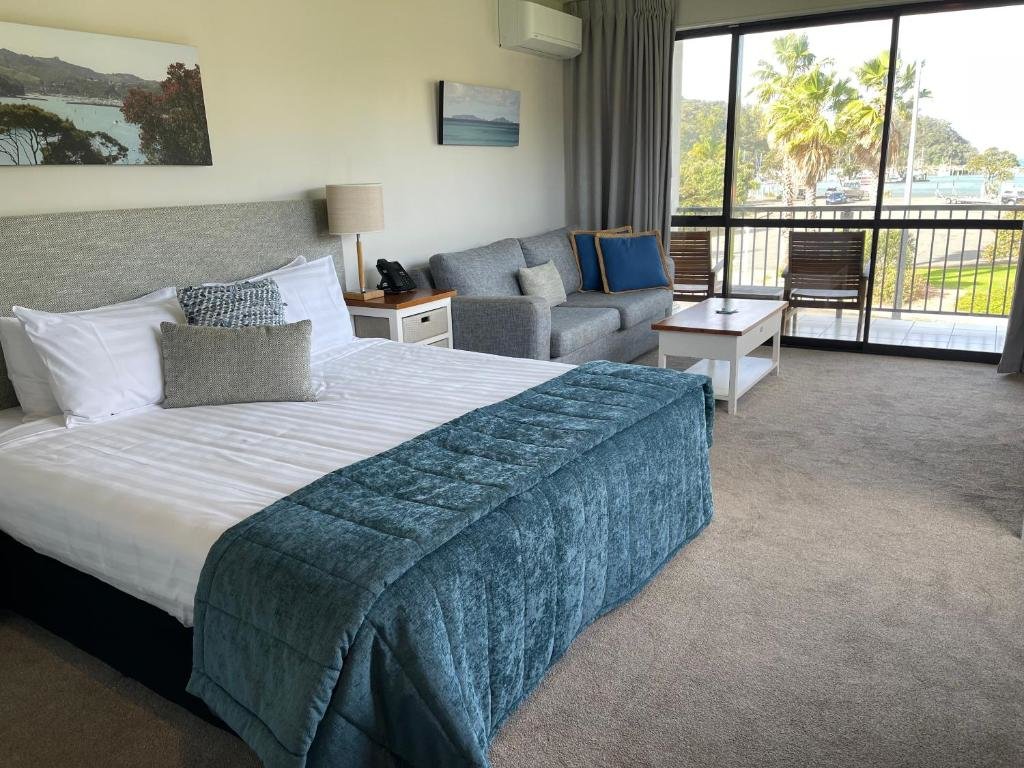 Deluxe Double room with balcony Quality Hotel Oceans Tutukaka