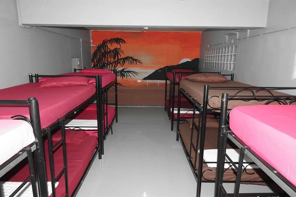Кровать в общем номере с видом на море Saparote Hostel
