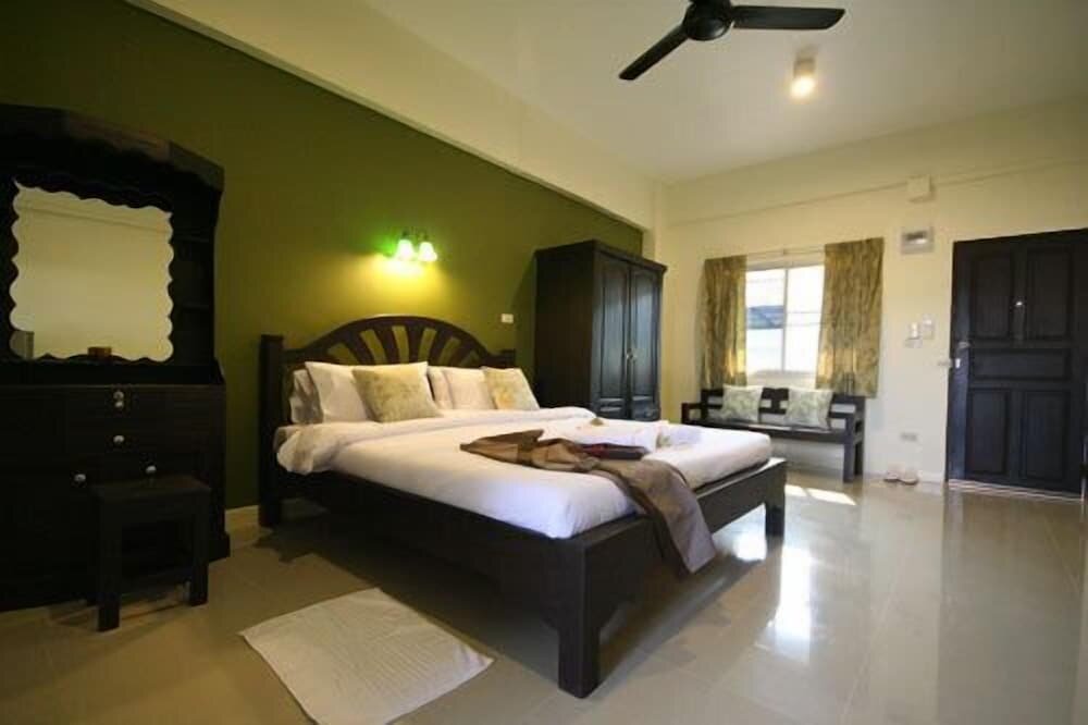 Supérieure chambre avec balcon Ploen Pattaya Residence by Tolani