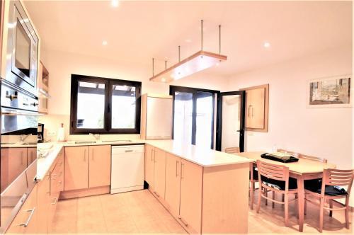 Villa / Detached house 3 bedrooms 4 bathrooms - Cala Mesquida 卡拉马奎达