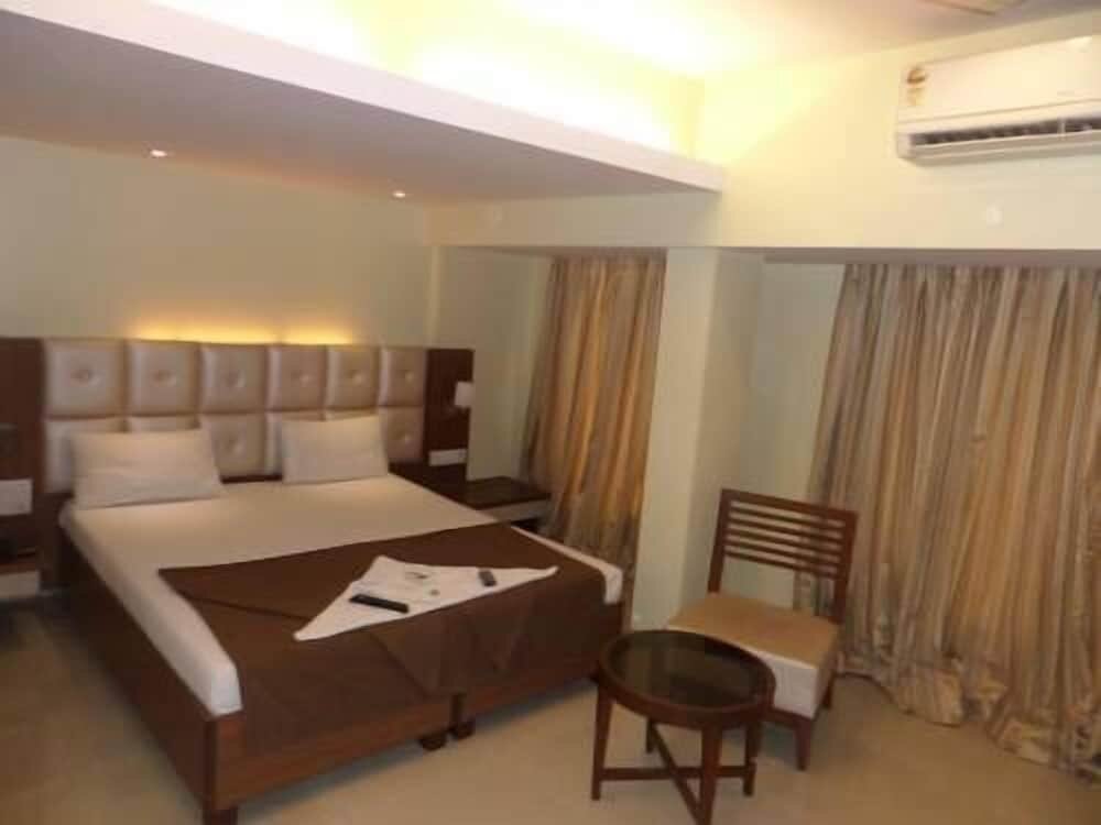 Номер Deluxe OYO 2026 Hotel Aishwarya Residency