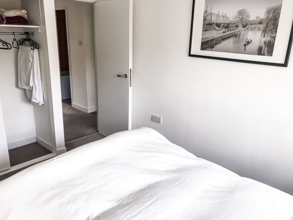 Entire 2 Bedroom Flat Next to Kings College 剑桥