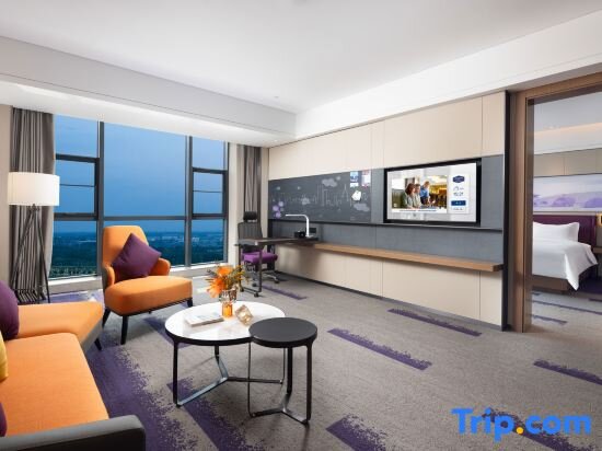 Suite Business Hampton by Hilton Xiaogan