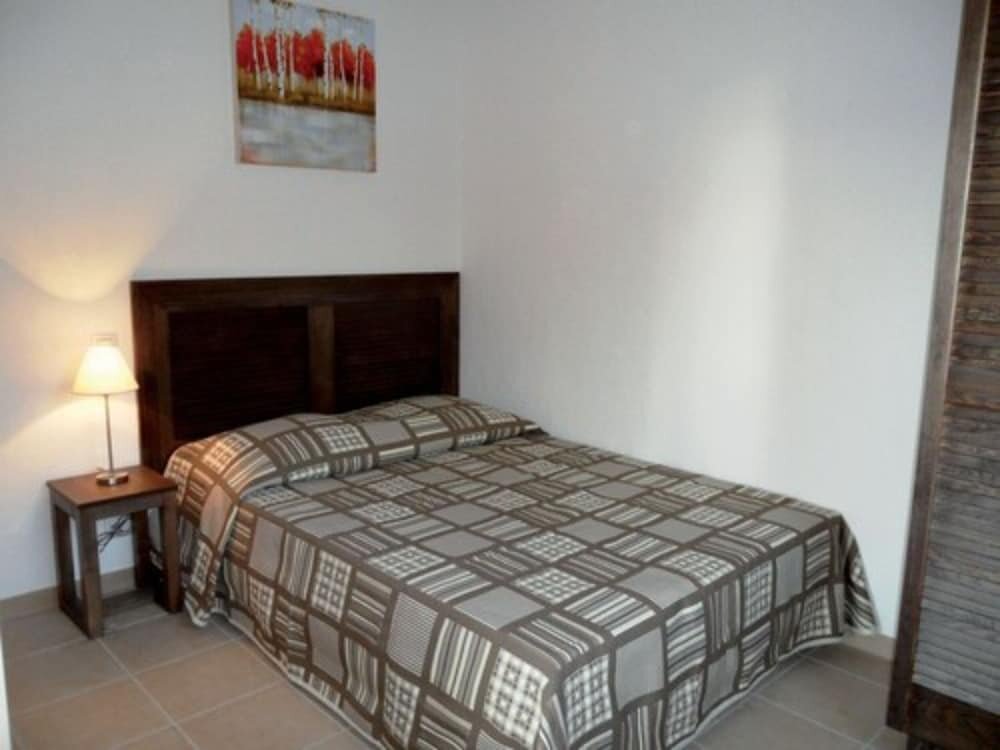 1 Bedroom Apartment with balcony Vacancéole - Résidence Le Clos du Rocher