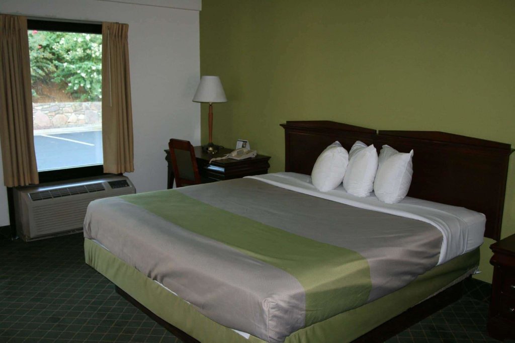 Suite doble 1 dormitorio Travelodge by Wyndham Roanoke