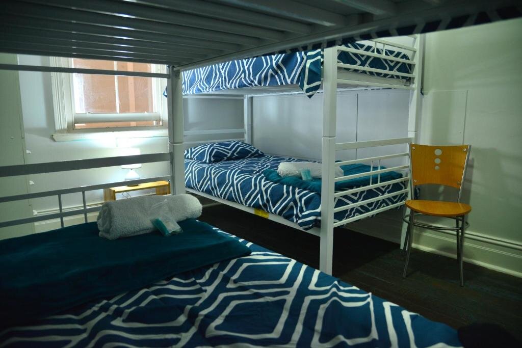 Кровать в общем номере (мужской номер) Geraldton Backpackers