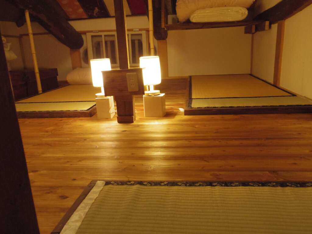 Кровать в общем номере Guest Houses kihei