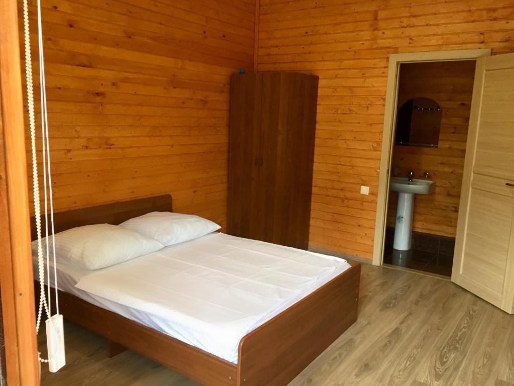 Гостевой дом Guest house on Lakoba 4 в Гагра, Абхазия. Забронировать  Гостевой дом Guest house on Lakoba 4