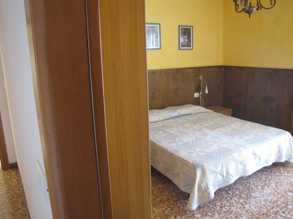 Appartamento 2 camere con balcone Villa Olivo