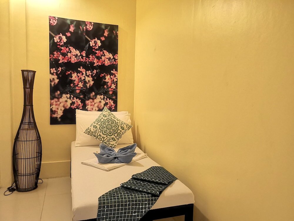Standard Zimmer Mactan-Cebu Waiting Lounge - Rest, Snack and Spa