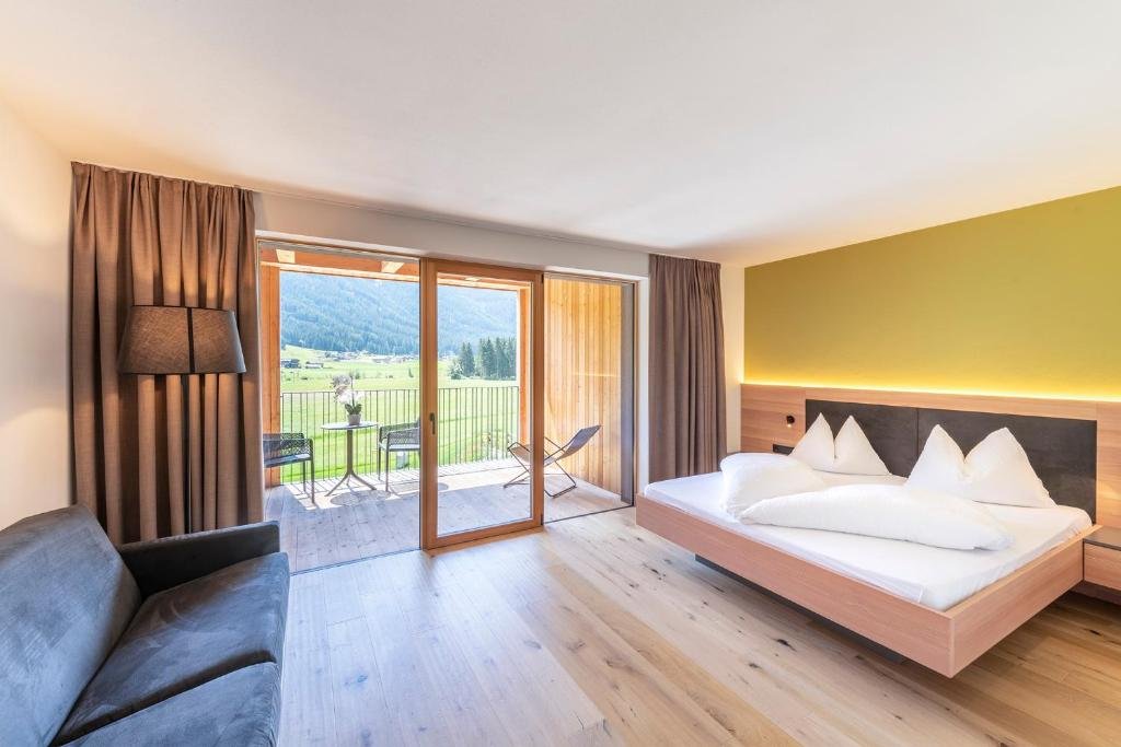 Полулюкс Hotel Tyrol