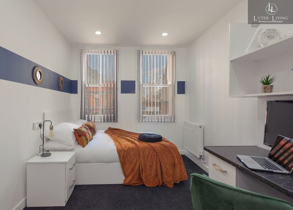 Studio Leicester's Lyter living Serviced apartments Opposite Leicester Railway Station