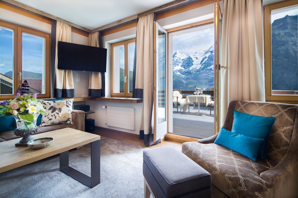 Люкс c 1 комнатой с балконом Eiger Mürren Swiss Quality Hotel