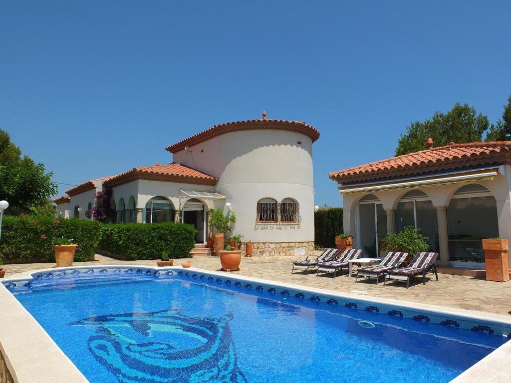 Villa Villa Leonore stunning 2bedroom villa with air-conditioning & private swimming pool