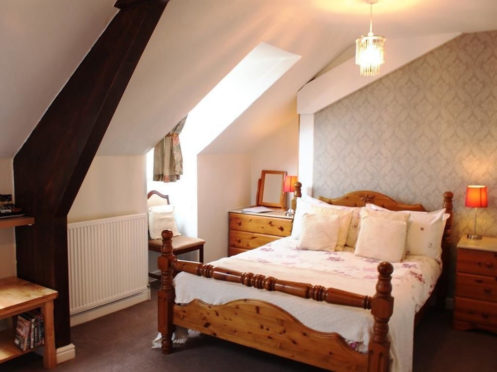 Standard Double attic room Argyle House