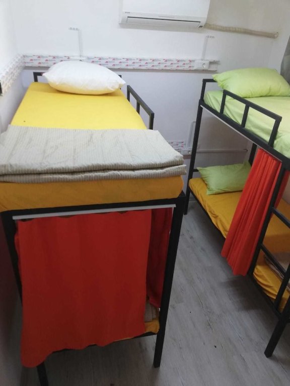 Кровать в общем номере (женский номер) Turunç Hostel