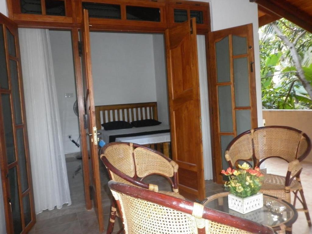 Standard Doppel Zimmer mit Balkon Binara Home Stay -Tourist Lodge