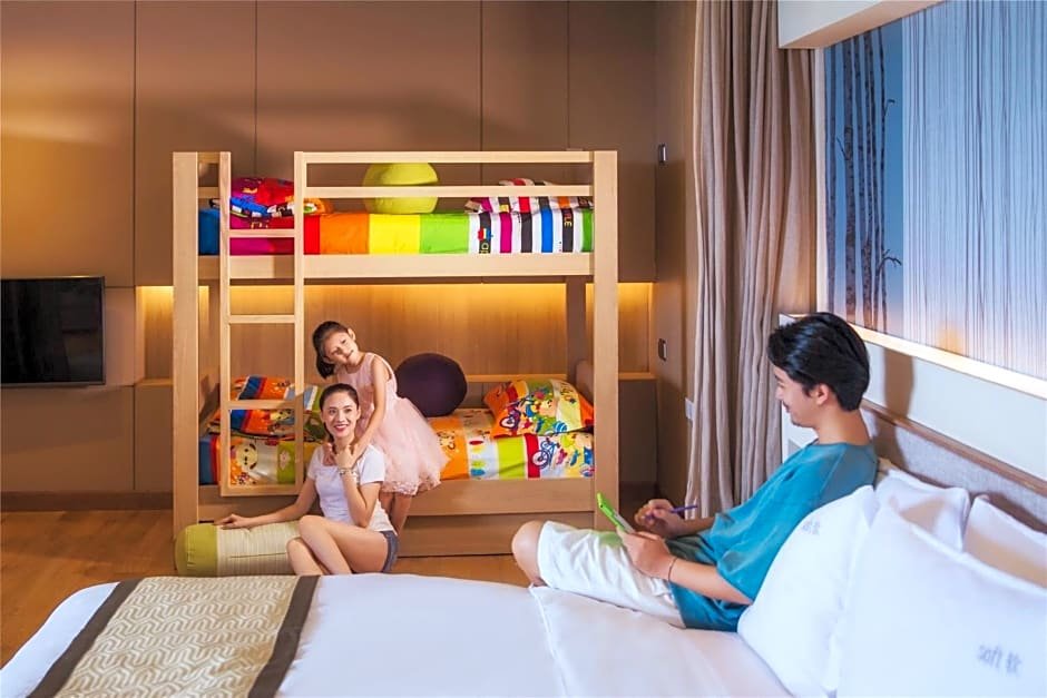 Семейный номер Standard Holiday Inn Resort Hainan Clear Water Bay, an IHG Hotel
