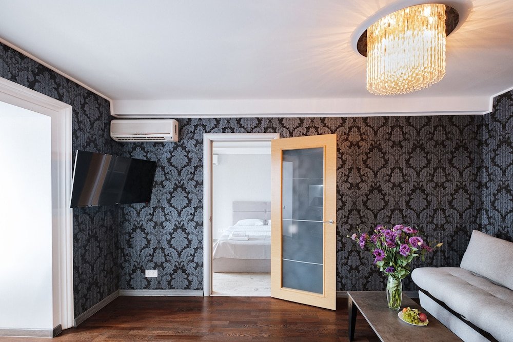 Deluxe Apartment CityApartments Kyiv Lva Tolstogo