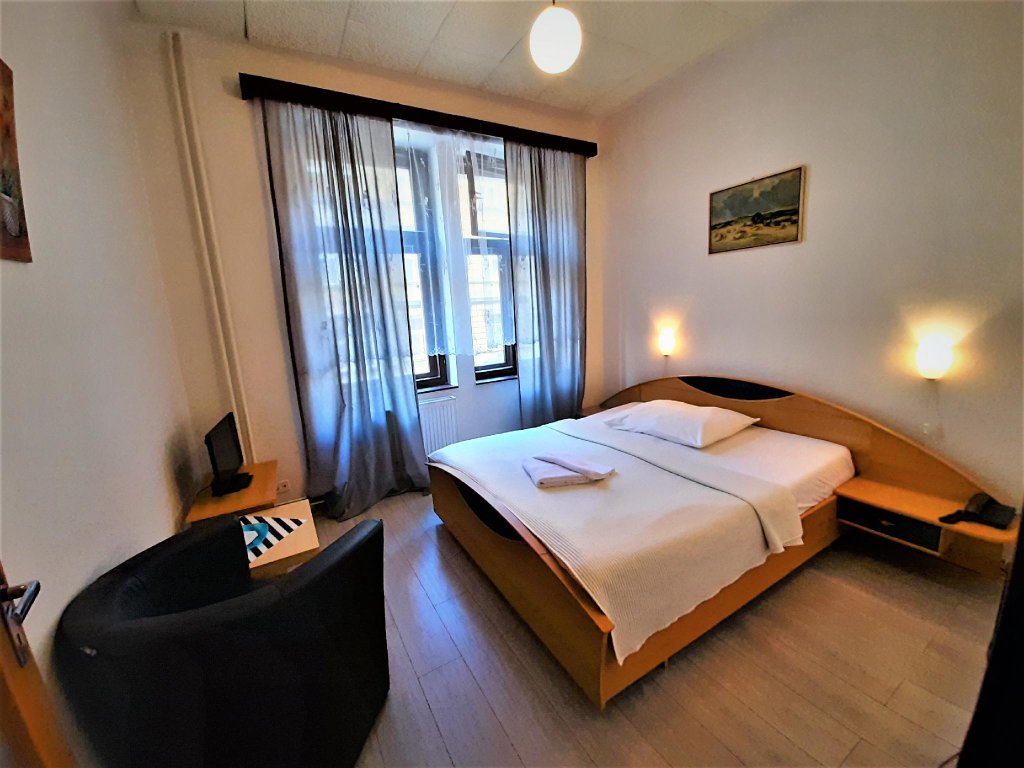 Standard Einzel Zimmer Hotel Olga