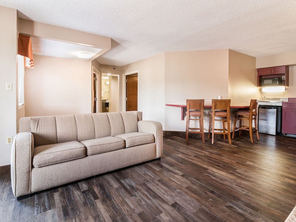 Семейный люкс с 2 комнатами Mountain Vista Inn & Suites - Parkway