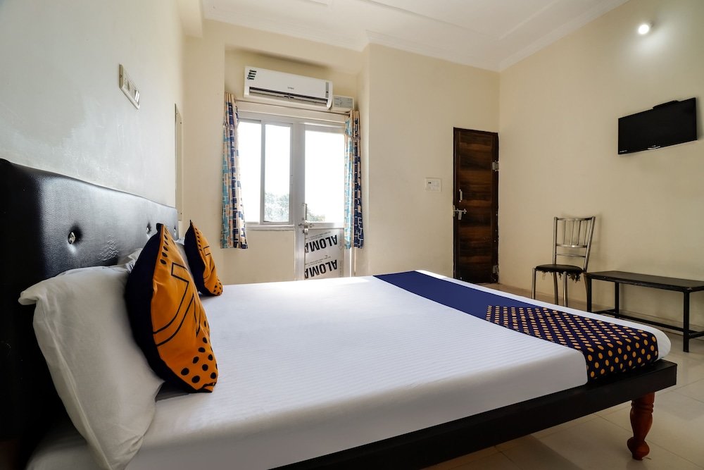 Standard Double room SPOT ON 48398 Shree Deep Hotel Pushkar