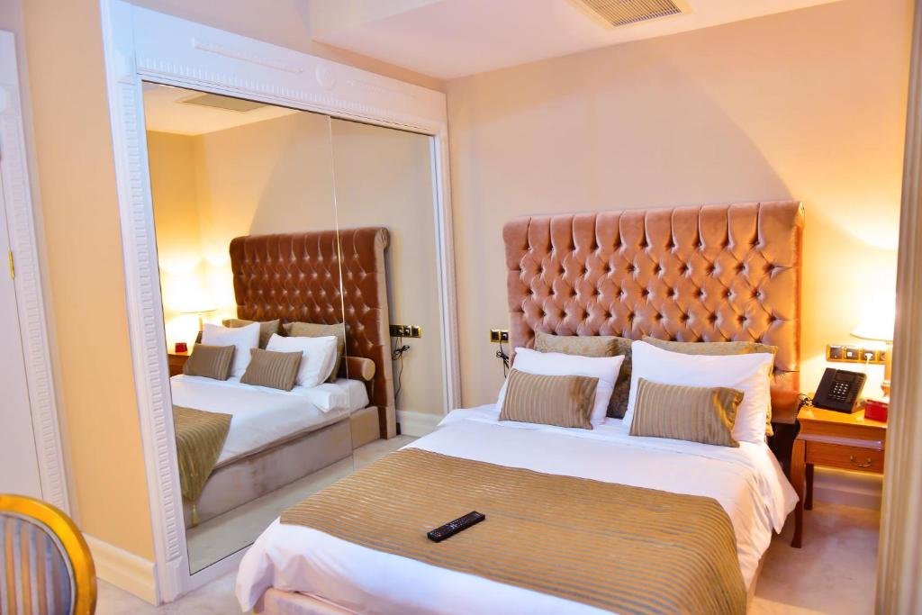 Standard Einzel Zimmer mit Seeblick Lake Palace Hotel