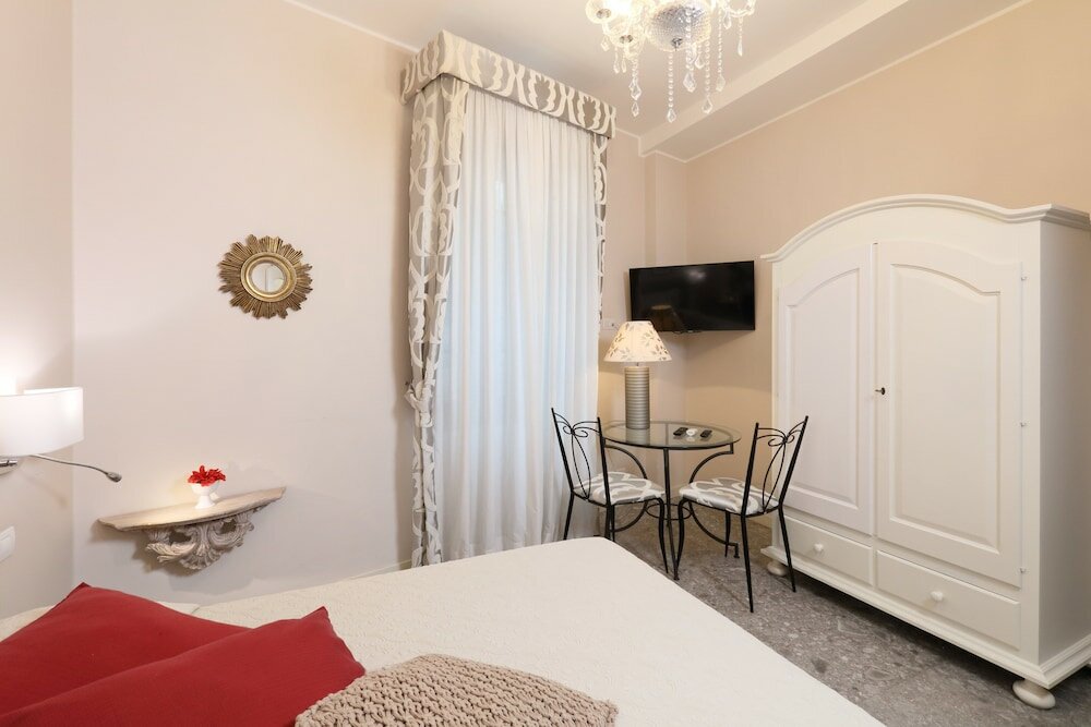 Economy room Porta Di Mezzo Luxury Suites & Rooms
