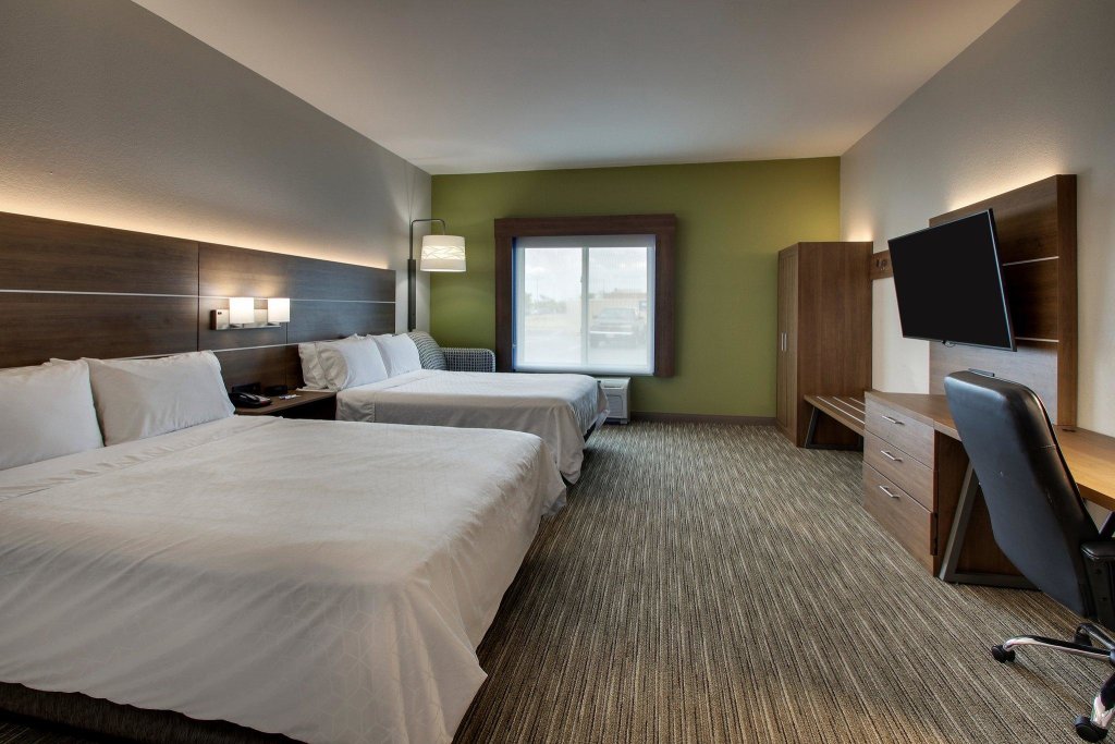 Двухместный номер Standard Holiday Inn Express Hotel & Suites Waukegan/Gurnee, an IHG Hotel