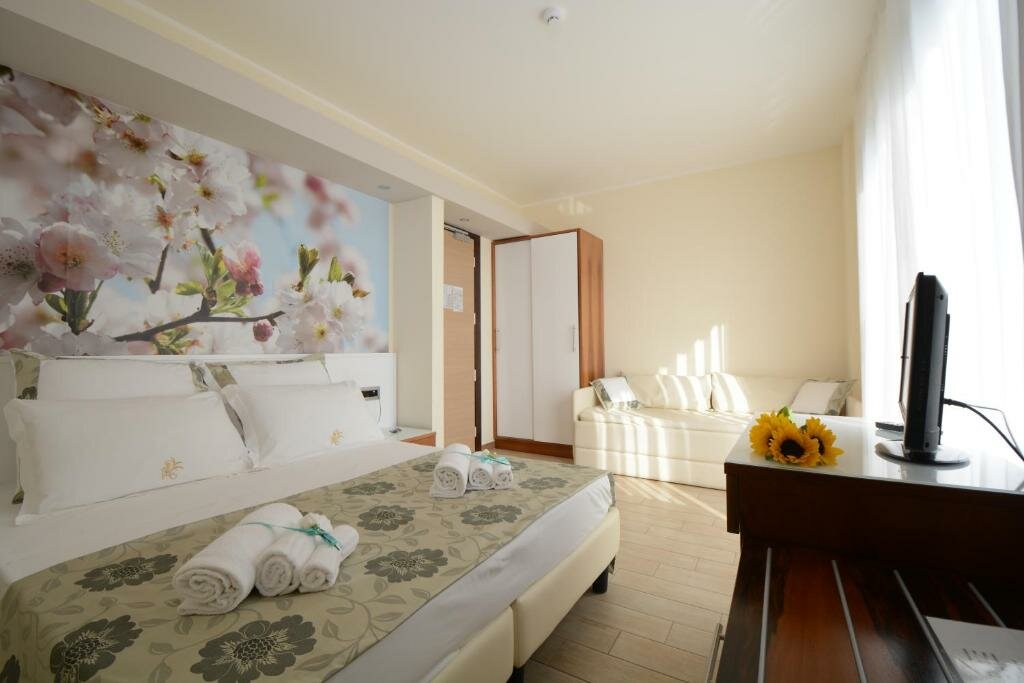Standard Triple room with balcony Hotel Porta Rosa
