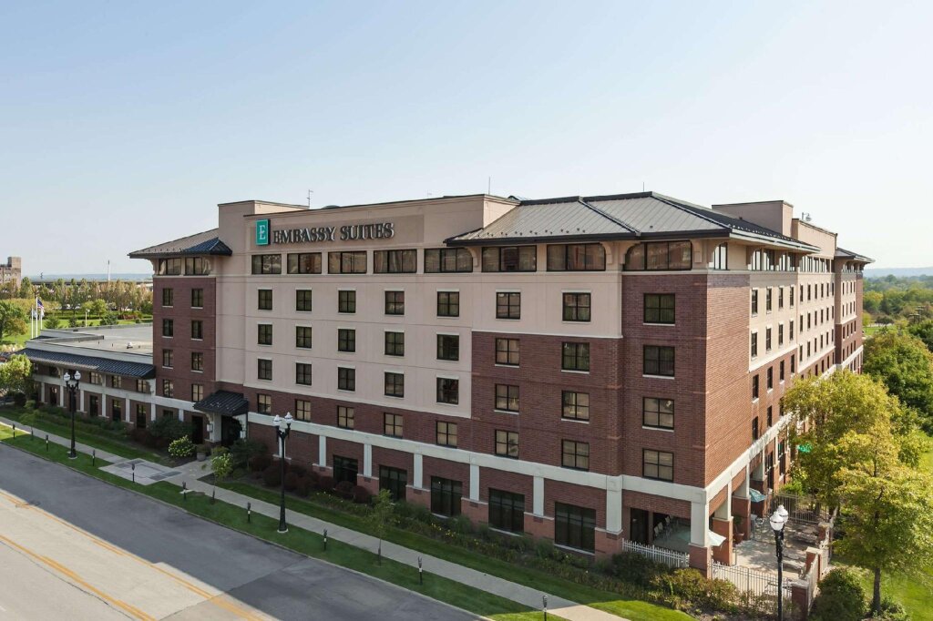 Номер Standard Embassy Suites by Hilton Omaha Downtown Old Market