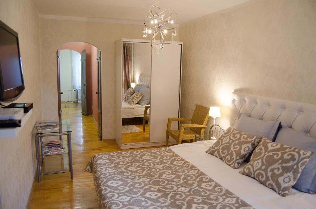 Apartment City Inn Riga Apartment, new renovated in Quiet center with balcony with parking