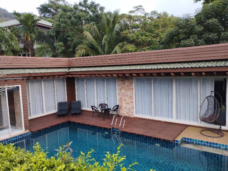 Четырёхместная вилла Phuket Jungle Experience Resort