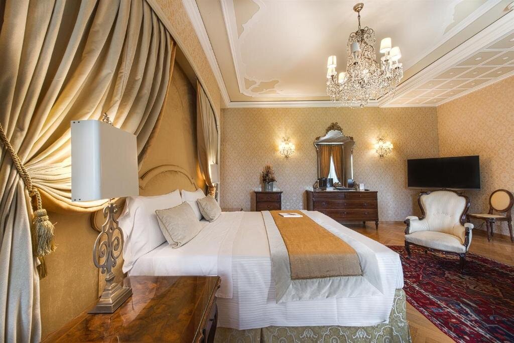 Люкс Prestige Relais Monaco Country Hotel & Spa