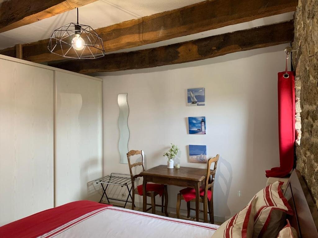 Standard Double room Chambres d'Hôtes du Manoir du Haut Salmon